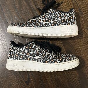NIKE Air Force 1 Black Boy 6Y Just Do It print black, white, orange
